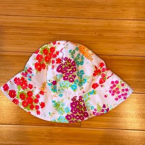 Janie and Jack flower pattern cotton hat size 4-5